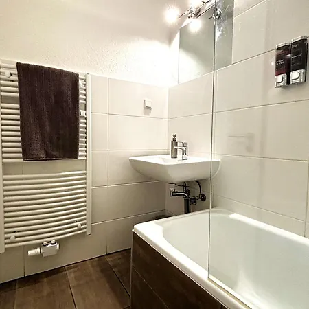 Chillcouture Chillen An Der Zeche Zollverein, Chilling At Zeche Zollverein Close To Downtown * Essen